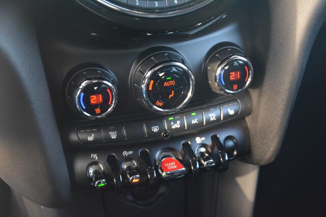 Mini COOPER Mini 1.5 Business | Navigatie | Cruise-control | Sportstoelen | Leer | Stoelverwarming | NL auto!! |