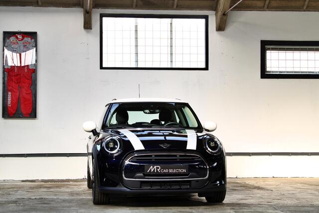 Mini COOPER Mini 1.5 Camden Edition | Apple Carplay | Dakreling | Stoelverwarming | Camera | NL auto | BTW |