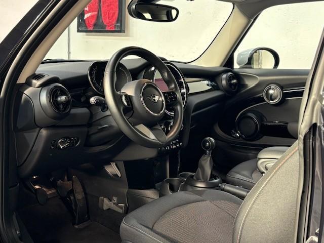 Mini COOPER Mini 1.5 Camden Edition | Apple Carplay | Dakreling | Stoelverwarming | Camera | NL auto | BTW |