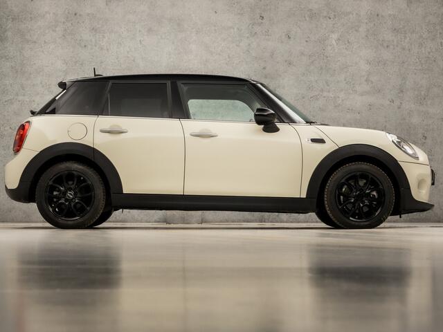 Mini COOPER Mini 1.5 Sport (5 DEURS, NAVIGATIE, LED KOPLAMPEN, DUAL TONE LAK, CLIMATE, GETINT GLAS, CRUISE, PARKEERSENSOREN, SPORTSTOELEN, CRUISE, SPRAAKBEDIENING, NIEUWE APK, NIEUWSTAAT)