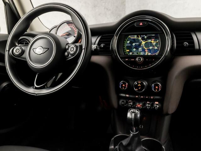 Mini COOPER Mini 1.5 Sport (5 DEURS, NAVIGATIE, LED KOPLAMPEN, DUAL TONE LAK, CLIMATE, GETINT GLAS, CRUISE, PARKEERSENSOREN, SPORTSTOELEN, CRUISE, SPRAAKBEDIENING, NIEUWE APK, NIEUWSTAAT)