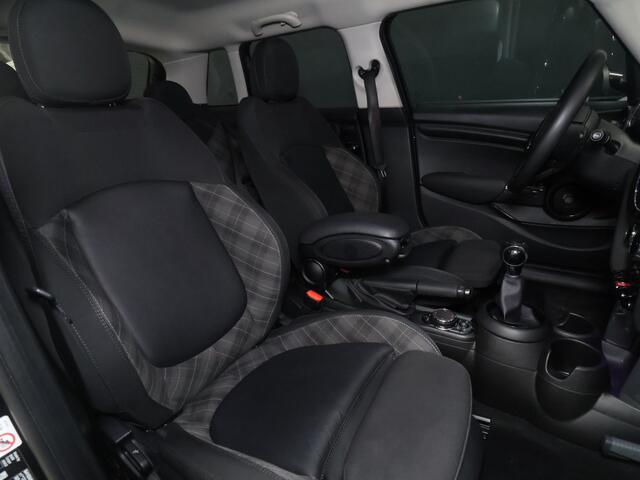 Mini COOPER Mini 1.5 Chili [CAMERA, APPLE CARPLAY, HARMAN/KARDON, PDC V+A, CRUISE CONTROL, AUTOMATISCHE AIRCO, NIEUWSTAAT]