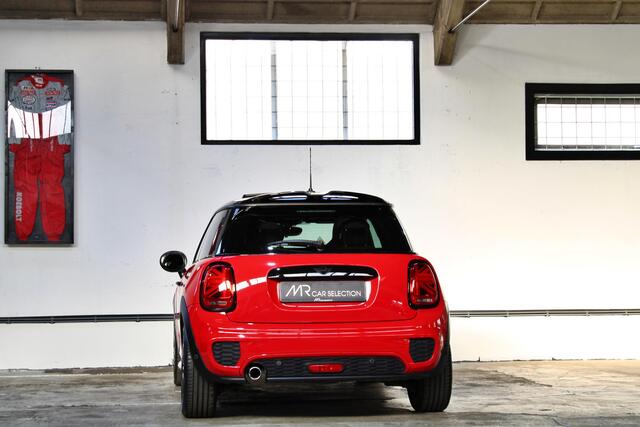 Mini COOPER Mini 1.5 Dalston Edition | JCW | Panoramadak | Apple Carplay | Harman Kardon | NL auto |