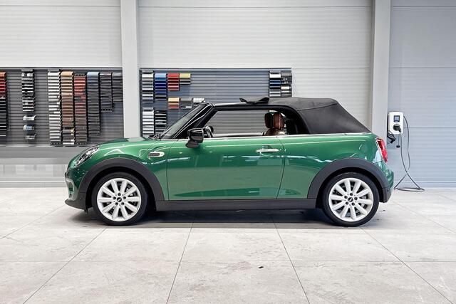 Mini COOPER Cabrio 1.5 Sidewalk Edition 17 Inch / Comfort Acces / Achteruitrij Camera / Windscherm / Stoelverwarming / Led Mistlampen / Led Koplampen / Adaptive Cruise Control / Harman Kardon / Head Up Display /