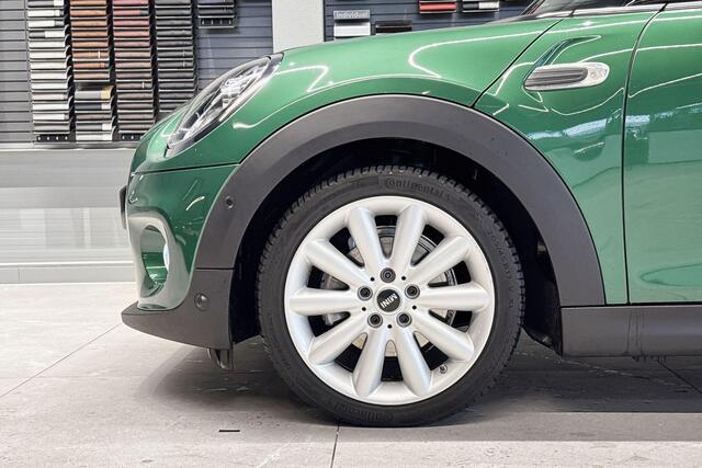 Mini COOPER Cabrio 1.5 Sidewalk Edition 17 Inch / Comfort Acces / Achteruitrij Camera / Windscherm / Stoelverwarming / Led Mistlampen / Led Koplampen / Adaptive Cruise Control / Harman Kardon / Head Up Display /