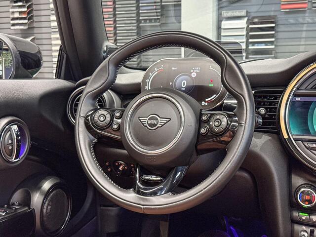 Mini COOPER Cabrio 1.5 Sidewalk Edition 17 Inch / Comfort Acces / Achteruitrij Camera / Windscherm / Stoelverwarming / Led Mistlampen / Led Koplampen / Adaptive Cruise Control / Harman Kardon / Head Up Display /