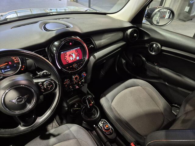 Mini COOPER Mini 1.5 | Bi-tone | Navi | Cruise | Sensoren | Verw. stoelen