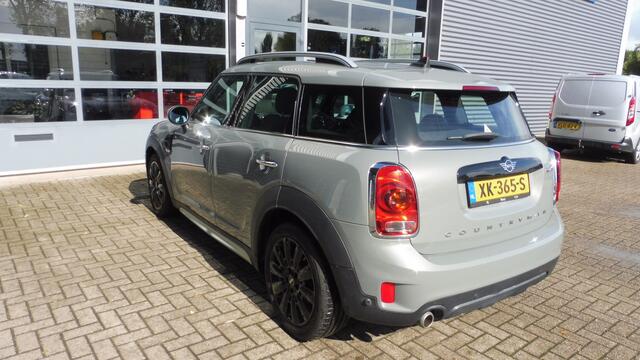 Mini COUNTRYMAN Mini 1.5 Cooper Pepper Xenon Navi 18i lmv Harman/Kardon Headup Stoelpack 52.000,- nieuw