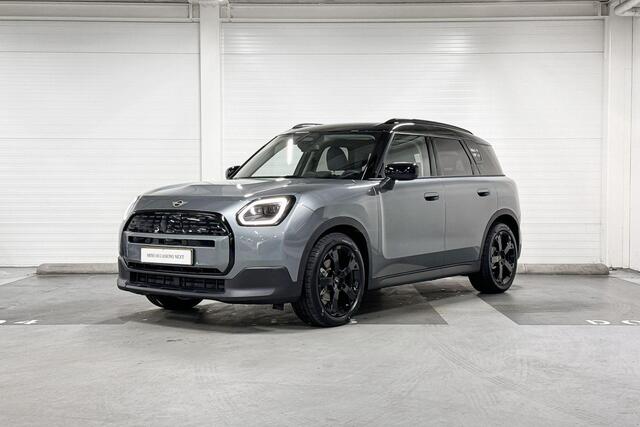 Mini COUNTRYMAN E | Classic Uitvoering | Pakket M | 19" JCW Runway Spoke Jet Black