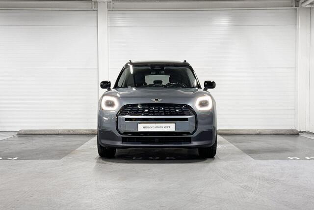 Mini COUNTRYMAN E | Classic Uitvoering | Pakket M | 19" JCW Runway Spoke Jet Black