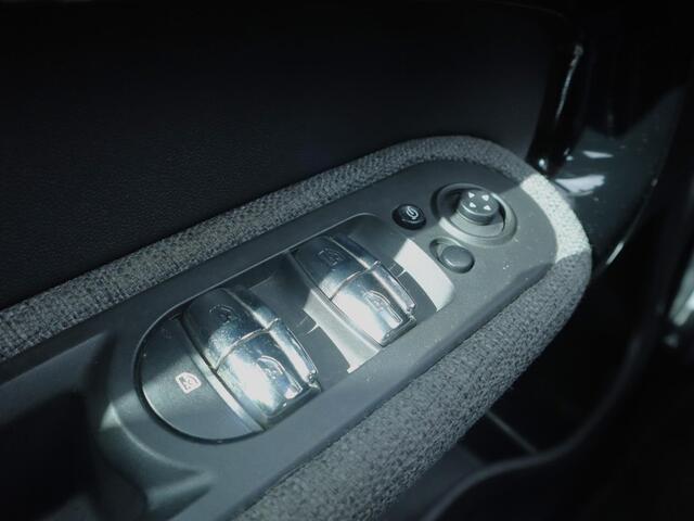 Mini COUNTRYMAN 1.5 Cooper Pepper | Clima | Cruise | Navi | Leder/Stof| PDC V+A | LED | Multimedia |