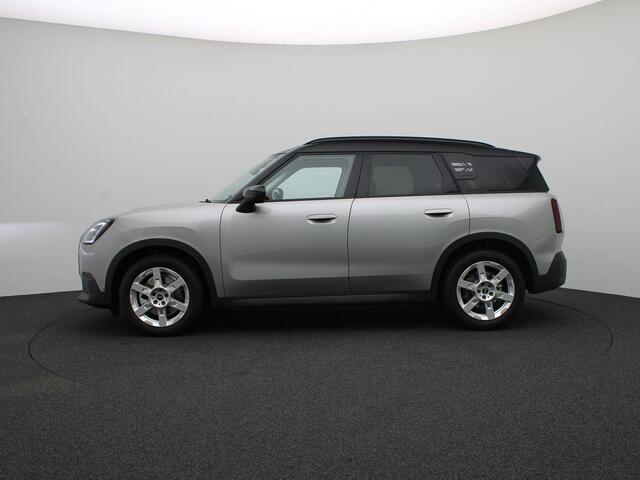 Mini COUNTRYMAN Favoured Pakket M + Glazen panoramadak + Parking Assistant + Driving Assistant + Comfort Access + 18'' + Led