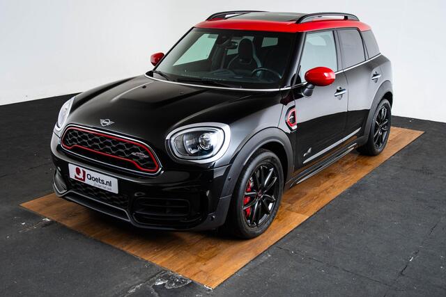 Mini COUNTRYMAN 2.0 John Cooper Works ALL4 Chili Panoramadak - Head-up - Adaptive Cruise Control - Harman Kardon - Camera - Stoelverwarming - Navigatiesysteem - Park Assistant