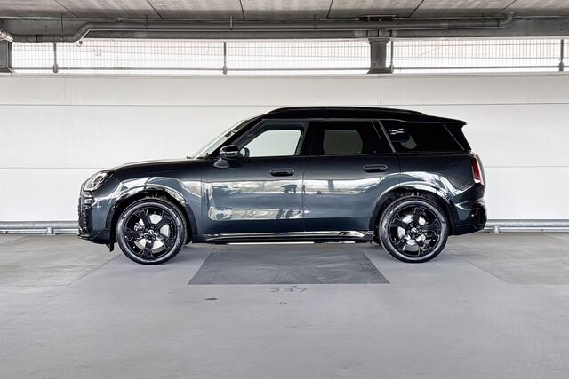Mini COUNTRYMAN Electric E John Cooper Works M 66.5 kWh | Pakket M | Dak en spiegelkappen in Jetblack