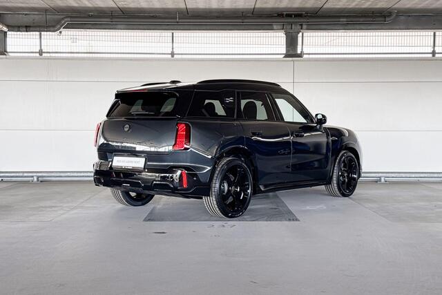 Mini COUNTRYMAN Electric E John Cooper Works M 66.5 kWh | Pakket M | Dak en spiegelkappen in Jetblack