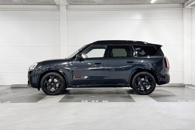 Mini COUNTRYMAN C | John Cooper Works Uitvoering | Pakket M | 19" Runway Spoke Jet Black