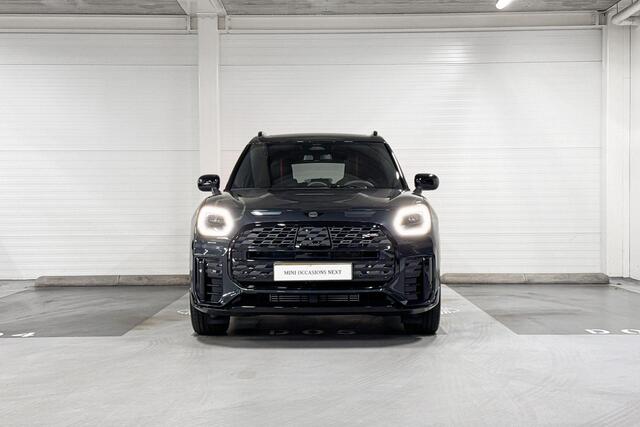 Mini COUNTRYMAN C | John Cooper Works Uitvoering | Pakket M | 19" Runway Spoke Jet Black