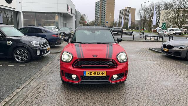 Mini COUNTRYMAN Cooper S Glazen panoramadak / JCW Pakket / 19'' / LED-koplampen met uitgebreide functies / Klasse 3 Alarm / Navigatie