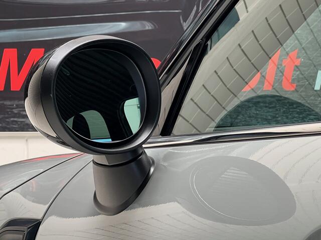 Mini COUNTRYMAN Mini 1.5 Cooper Chili Turbo 136 PK / Airco / 17" LM Velgen / Park Sensors / Privacy Glas / Roofrails / Trekhaak / Hoge Instap!