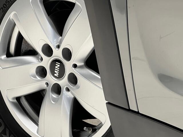 Mini COUNTRYMAN Mini 1.5 Cooper Chili Turbo 136 PK / Airco / 17" LM Velgen / Park Sensors / Privacy Glas / Roofrails / Trekhaak / Hoge Instap!