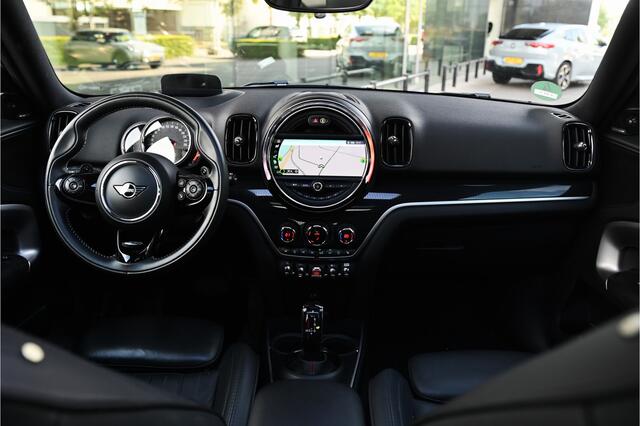 Mini COUNTRYMAN Cooper S Chili Automaat / Panoramadak / Achteruitrijcamera / Head-Up / LED / Park Assistant / Stoelverwarming / Comfort Access