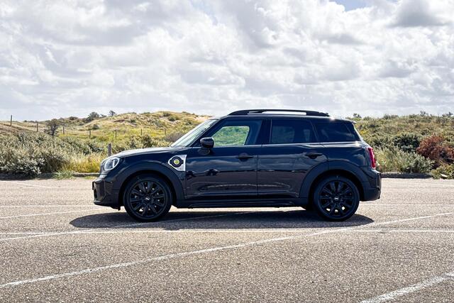 Mini COUNTRYMAN Cooper S E ALL4 Classic | Glazen Panoramadak | Stoelverwarming | Head-up Display | Achteruitrijcamera |