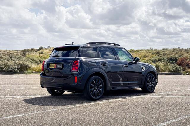 Mini COUNTRYMAN Cooper S E ALL4 Classic | Glazen Panoramadak | Stoelverwarming | Head-up Display | Achteruitrijcamera |