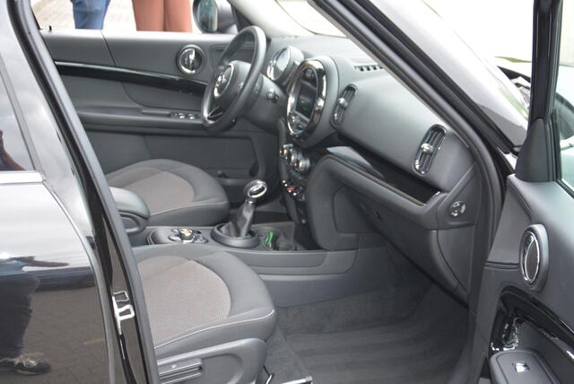 Mini COUNTRYMAN Mini 1.5 One Automaat | Slechts 29000 km | 2de eigenaar