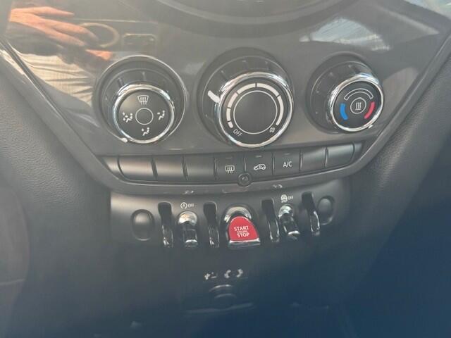 Mini COUNTRYMAN Mini 1.5 Cooper 1.5 Cooper I 136 PK l Navigatie I Parkeersensoren I Bluetooth I Climate Control I Cruise control I