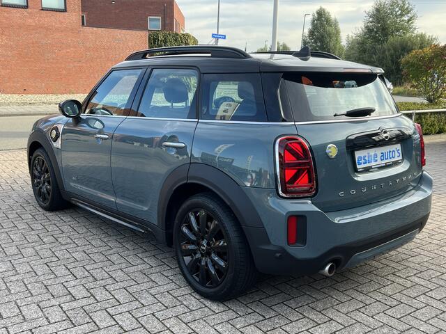 Mini COUNTRYMAN Mini 2.0 Cooper SE ALL4 YOURS Navi Plus Panoramadak Head-Up Keyless ACC DAB Leer Sportstoelen Camera Carplay Clima 1e Eigenaar Plug In Hybride Sage Green 1e Eigenaar BTW Auto Union Jack Achterlichten