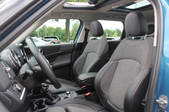 Mini COUNTRYMAN Mini 2.0 Cooper S E ALL4 Chili 27.637 km! / Panoramadak / Camera / Head-up / Apple CarPlay / Navigatie / 18'' / Sportstoelen / Stoelverwarming / DAB / Cruise Control