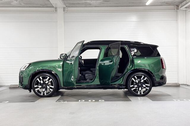 Mini COUNTRYMAN SE ALL4 | John Cooper Works Uitvoering | Pakket XL | 20" JCW Flag Spoke 2-tone