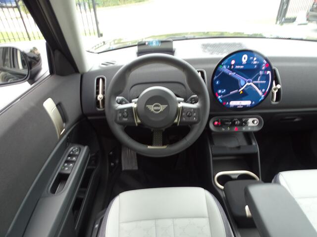 Mini COUNTRYMAN Mini 1.5 C Classic M Sport Plus Elek.Trekhaak Pano.Dak Led Driv.Ass. Head-up 18" LM Velgen