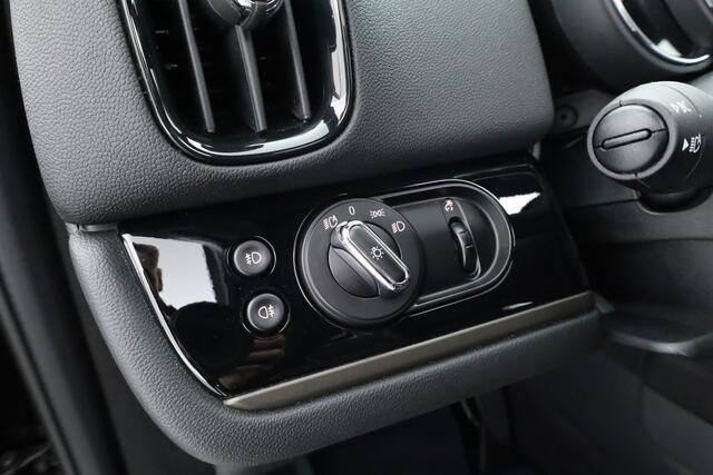 Mini COUNTRYMAN Mini 1.5 Cooper Business Edition | Pano | Trekhaak | Navi | 18'' | ACC | Camera