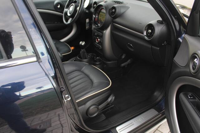 Mini COUNTRYMAN Mini 1.6 Cooper Pepper Clima-Cruise-Navi-Leder-Xenon