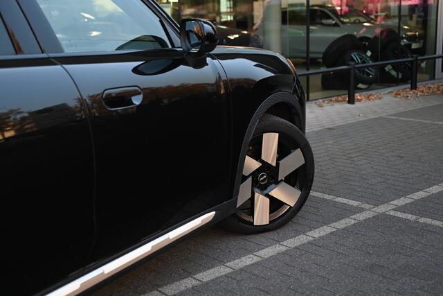 Mini COUNTRYMAN E / Favoured Trim / Pakket M / 20" Windmill Spoke 2-tone