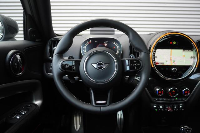 Mini COUNTRYMAN 2.0 Cooper S Rockingham GT JCW-pakket | Glazen schuif-/kanteldak | Vollederen bekleding YOURS | Adaptive Cruise Control | Stuur-, stoel- en voorruitverwarming | Harman Kardon | Head-Up Display