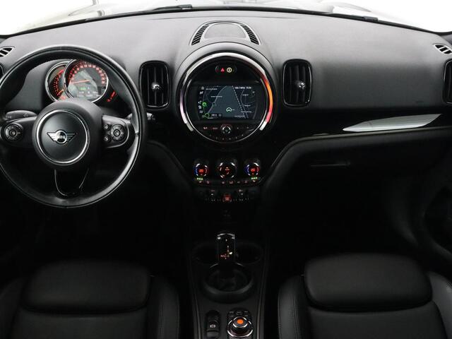 Mini COUNTRYMAN 1.5 One Business Edition | Leder | Stoelverwarming | Carplay | Navigatie | Full LED | Keyless | Parkeerhulp | Climate control | Cruise control
