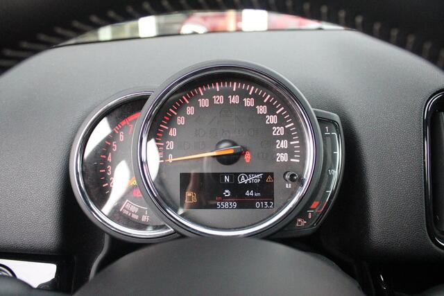 Mini COUNTRYMAN MINI 2.0 192PK Cooper S Chili | NAVIGATIE | CRUISE CONTROL | CLIMATE CONTROL | KEYLESS ENTRY | PARKEERSENSOREN ACHTER | 18" LICHTMETALEN VELGEN | SFEER VERLICHTING | LED KOPLAMPEN / LED MISTLAMPEN | ELEKTRISCH INKLAPBARE BUITENSPIEGELS |