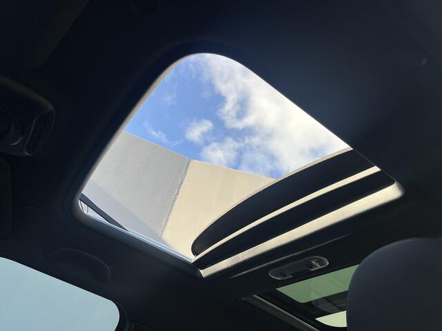 Mini COUNTRYMAN Mini 2.0 Cooper D Pepper / Serious Business-pakket / Apple Carplay/Android Auto / Schuif- Kanteldak / Parkeersensoren / Harman Kardon Audio / Navigatie / Cruise Control / Climate Control /