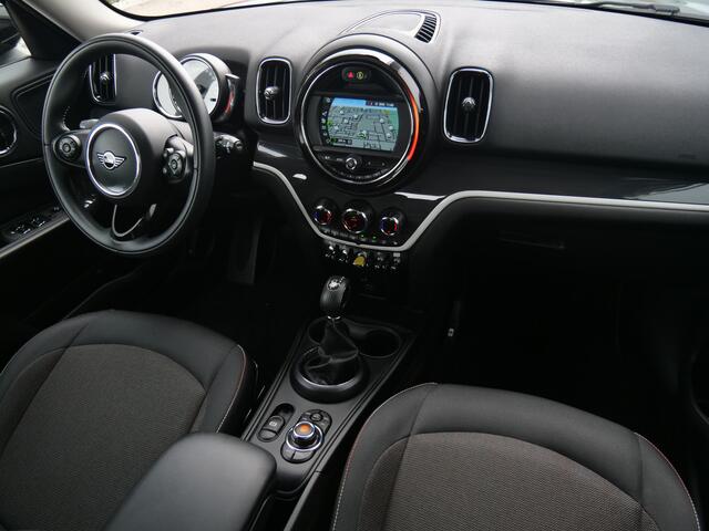 Mini COUNTRYMAN Mini Cooper S E ALL4 224 Pk Automaat Navi / Camera / Apple Carplay / Stoelverwarming