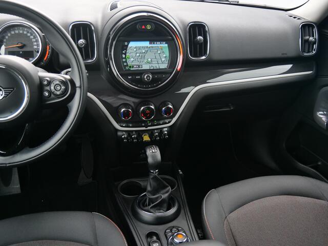 Mini COUNTRYMAN Mini Cooper S E ALL4 224 Pk Automaat Navi / Camera / Apple Carplay / Stoelverwarming