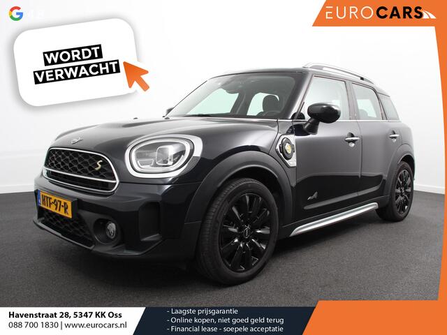 Mini COUNTRYMAN PHEV 2.0 Cooper S E ALL4 Classic | Navigatie | Parkeersensoren achter | Achteruitrij camera | Cruise Control | Airco | 17" Lichtmetalen Velgen | Dakrails | Verwarmde voorstoelen | LED