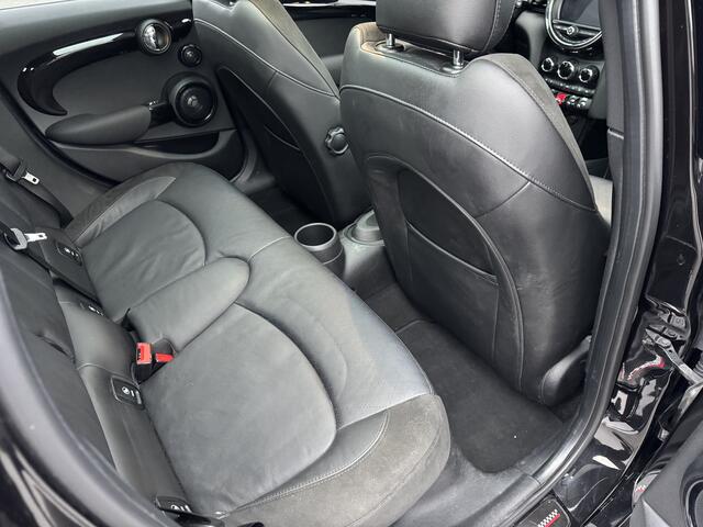 Mini John Cooper Works Mini 2.0 S Chili JCW 5-deurs | Panorama | Harman Kardon | Keyless