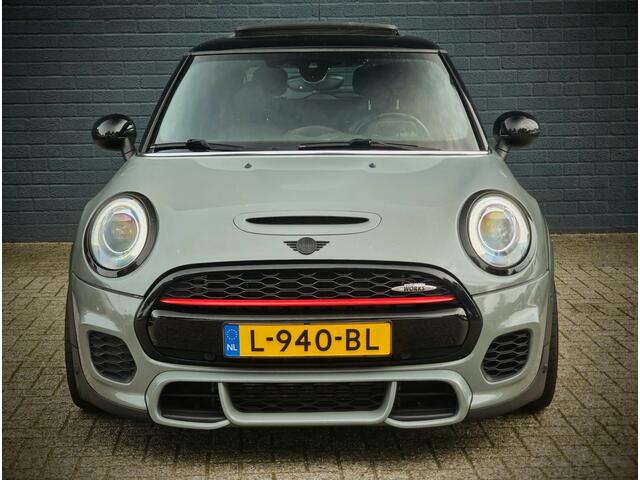 Mini John Cooper Works Mini 2.0 Chili / ADAPT. CRUISE / PANO / HUD / LEDER / STOELVERW.
