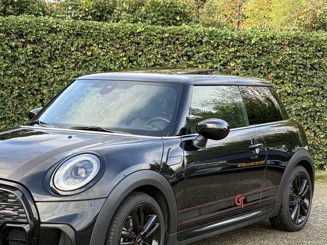 Mini John Cooper Works 3-deurs 1.5 | Panorama. | JCW | Driving Ass. | Apple CP | Piano Black Pack | Stoelverw.