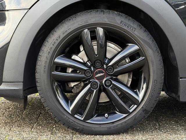 Mini John Cooper Works 3-deurs 1.5 | Panorama. | JCW | Driving Ass. | Apple CP | Piano Black Pack | Stoelverw.