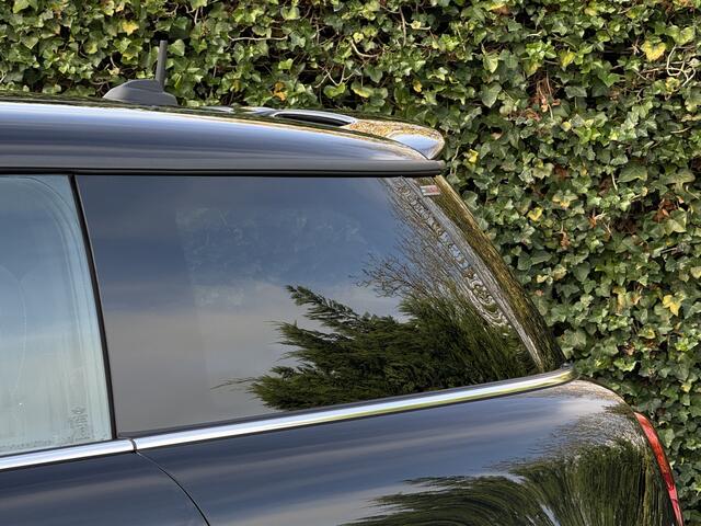 Mini John Cooper Works 3-deurs 1.5 | Panorama. | JCW | Driving Ass. | Apple CP | Piano Black Pack | Stoelverw.