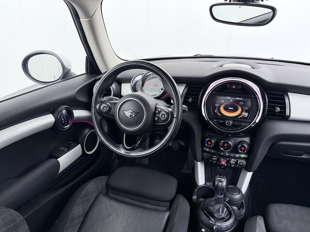 Mini John Cooper Works Mini 1.5 Chili JCW Business Turbo 136pk 1/2 Leer+Sportstoel+Verwarmd 17" Dual-ECC LED Mini-Driving-Modes PDC Teleservice Voetgangersbesch. EURO 6 Keurige Mini! slechts 47 euro wegenbelasting
