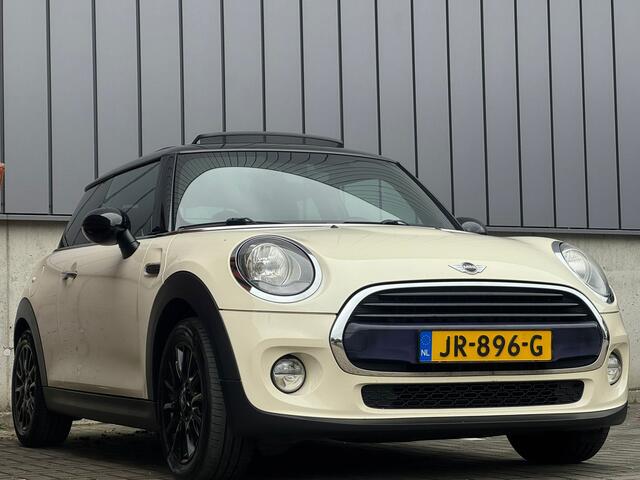 Mini John Cooper Works 1.5 136PK Cooper JCW Pano/schuifdak JCW interieur